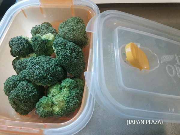 Microwave Cooker for Steamed Vegetable 900ml (Made in Japan) - Image 6