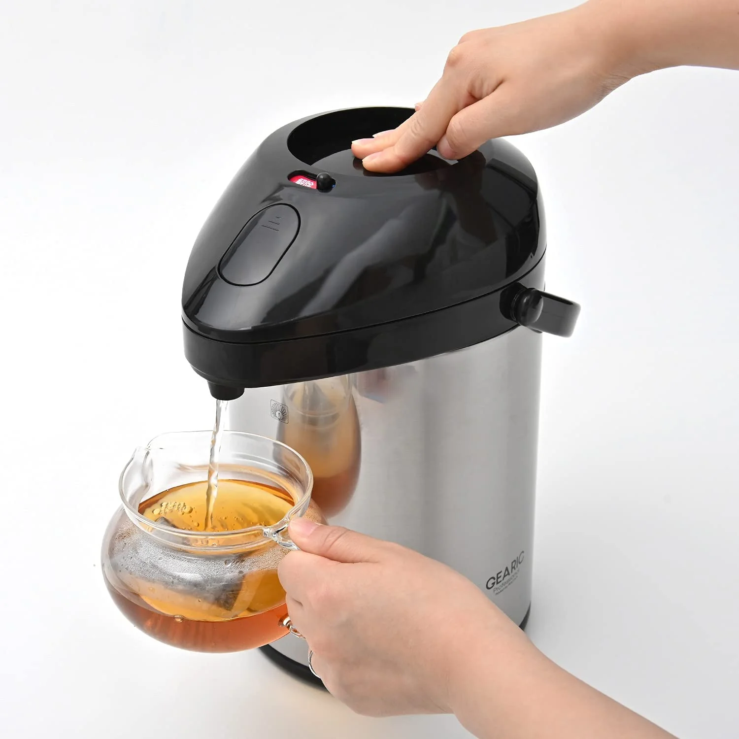 Peacock Vacuum Dispenser Black 2.2L/3.0L (Made in Japan) - Image 3
