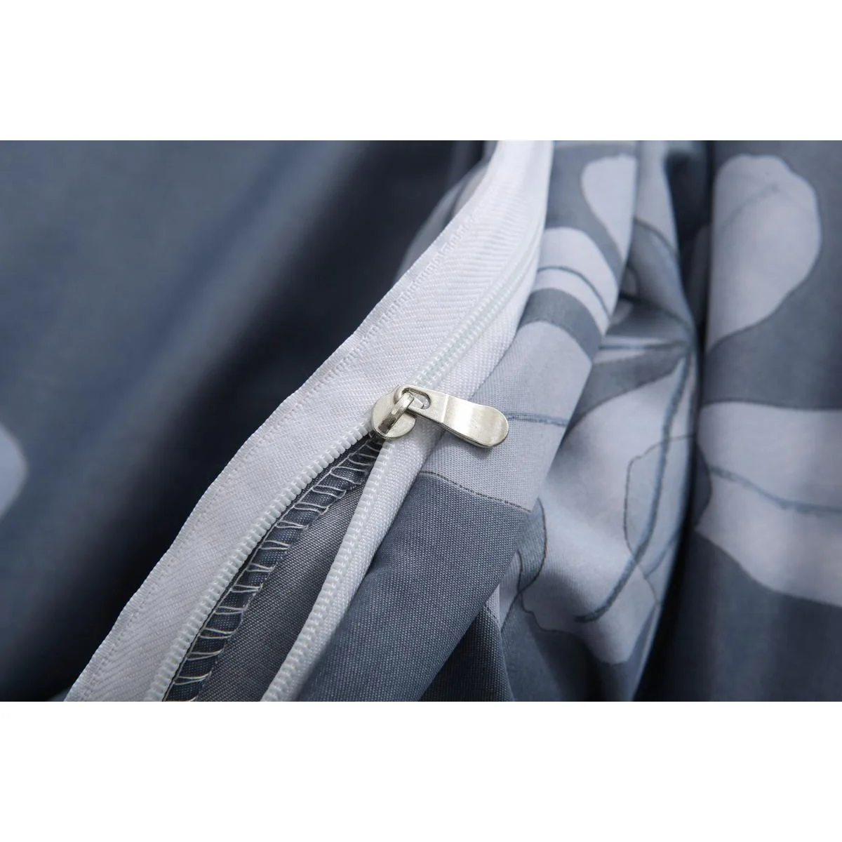 Premium Bedding Set (Fitted Sheet + Duvet Cover + Pillowcases) - Image 8