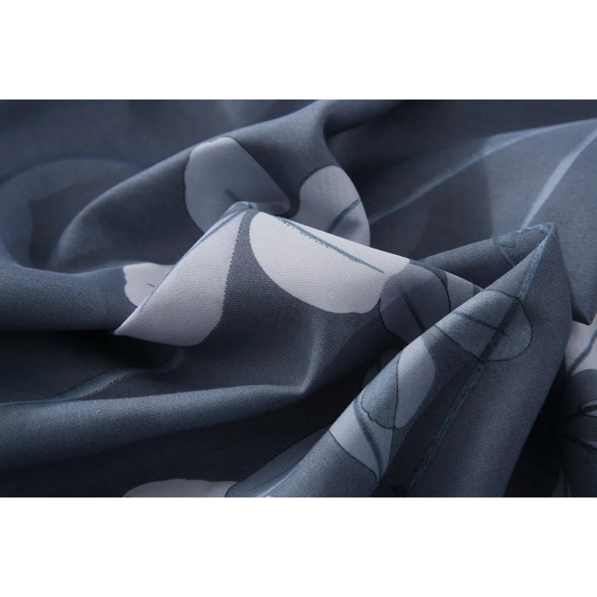 Premium Bedding Set (Fitted Sheet + Duvet Cover + Pillowcases) - Image 9