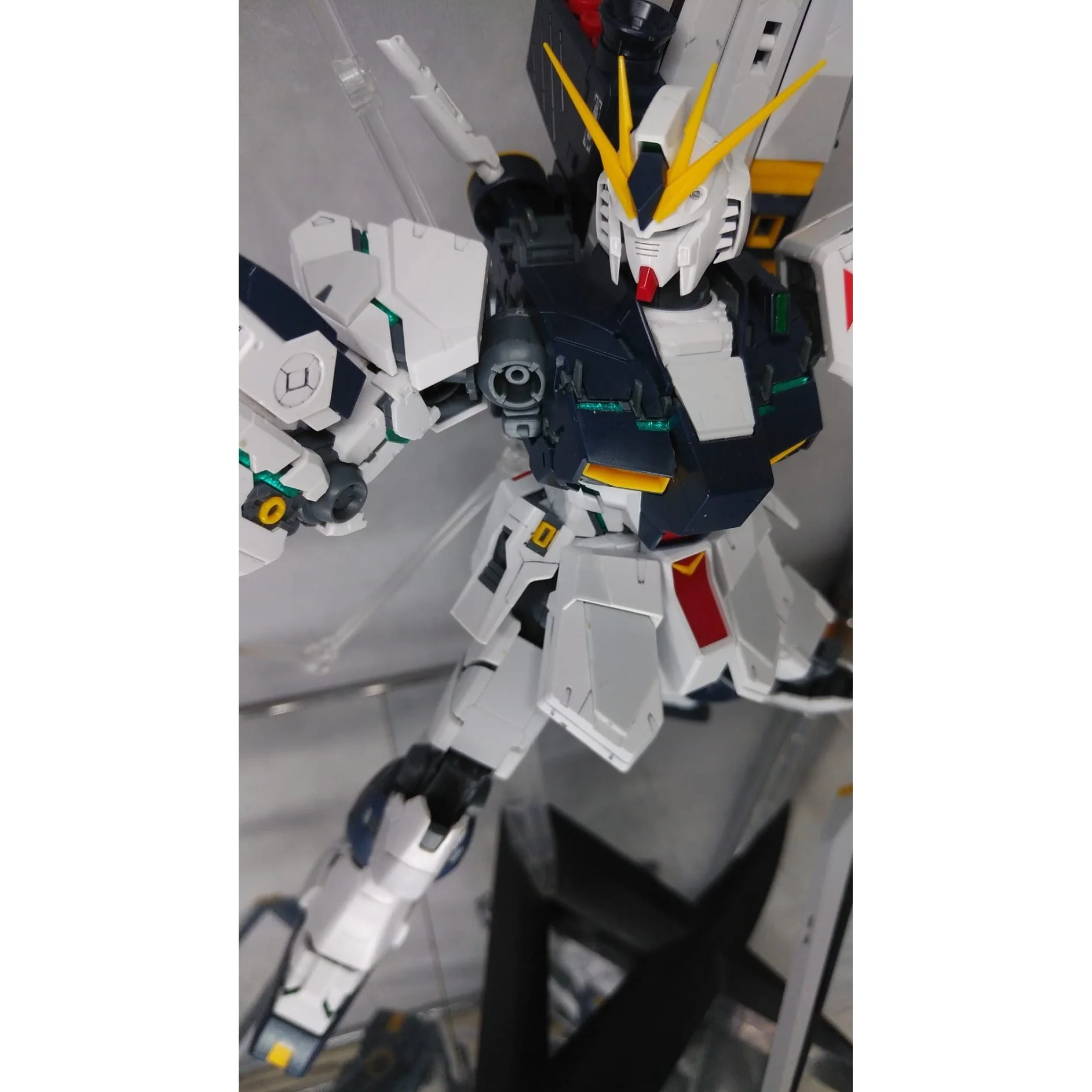RX-93 V Gundam 1/100 Scale Plastic Model (Made in Japan) - Image 7