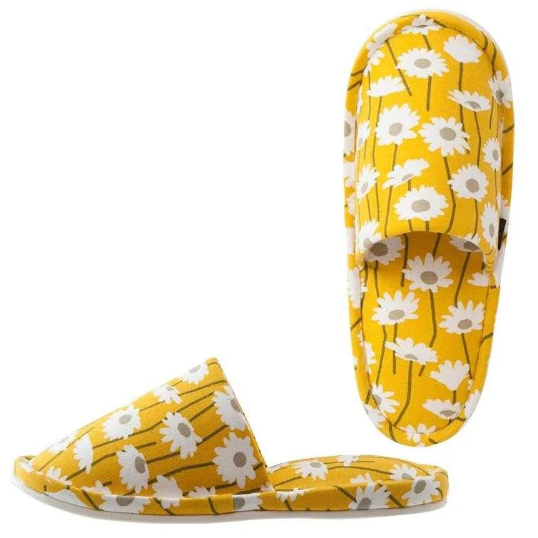 Woman Slippers with Daisy Pattern (Made in Japan) - Image 6