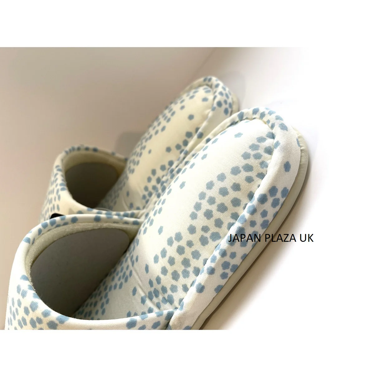 Woman Slippers with Star Pattern (Made in Japan) - Image 10