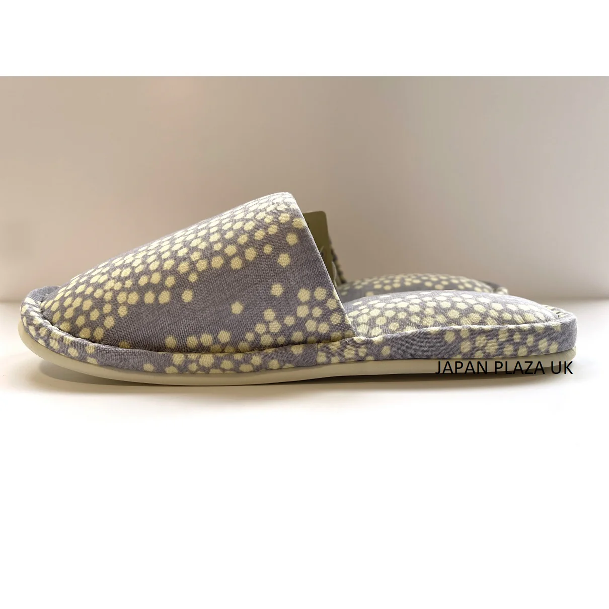 Woman Slippers with Star Pattern (Made in Japan) - Image 9